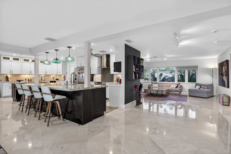 House, Multiple Beds, Pool Access (Harbor Haven) | Interior
