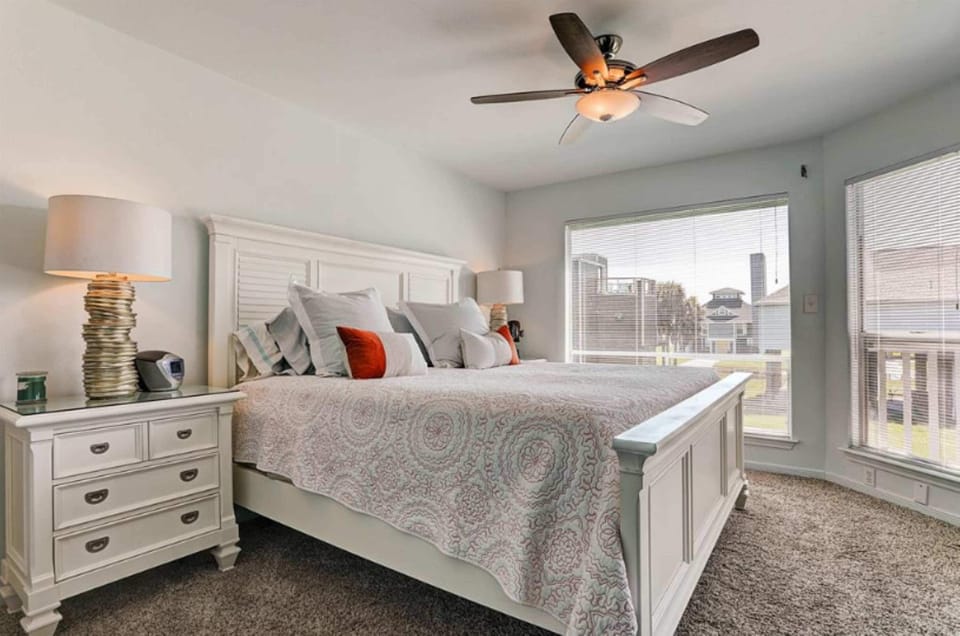 Townhome, Multiple Beds, Balcony (Shipwrecked Getaway) | 2 bedrooms, individually decorated, individually furnished