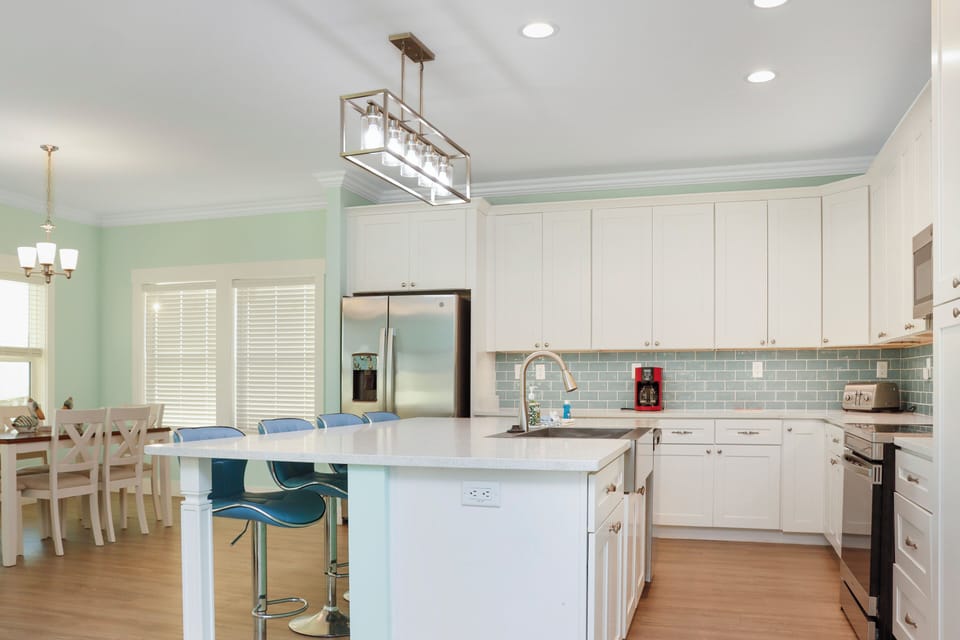 Kitchen with Large Island