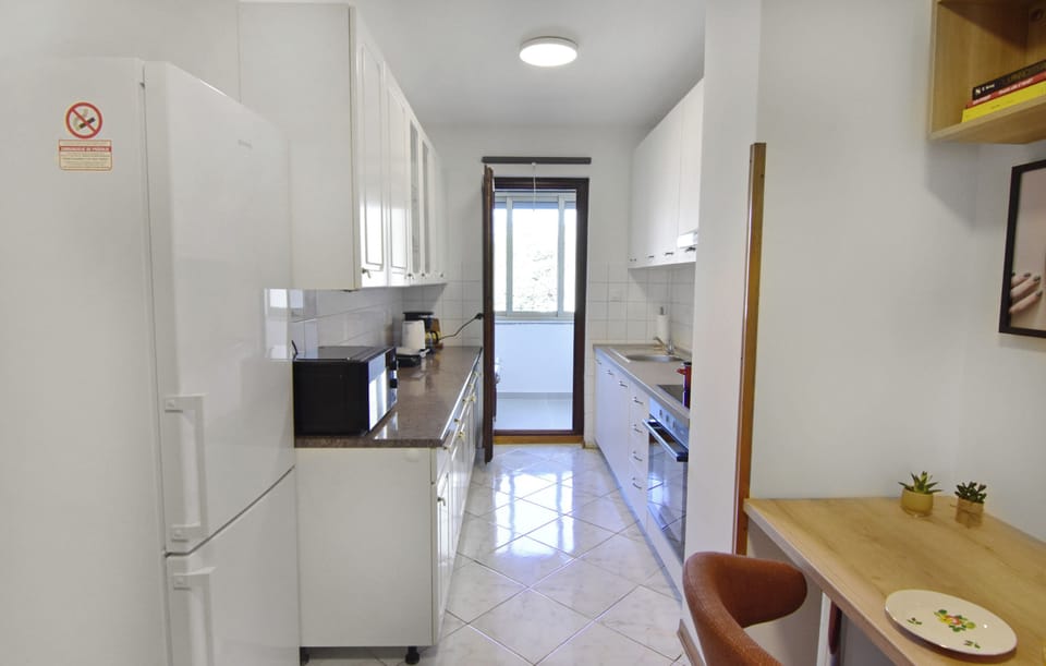 Apartment, 2 Bedrooms, Terrace, City View | Interior