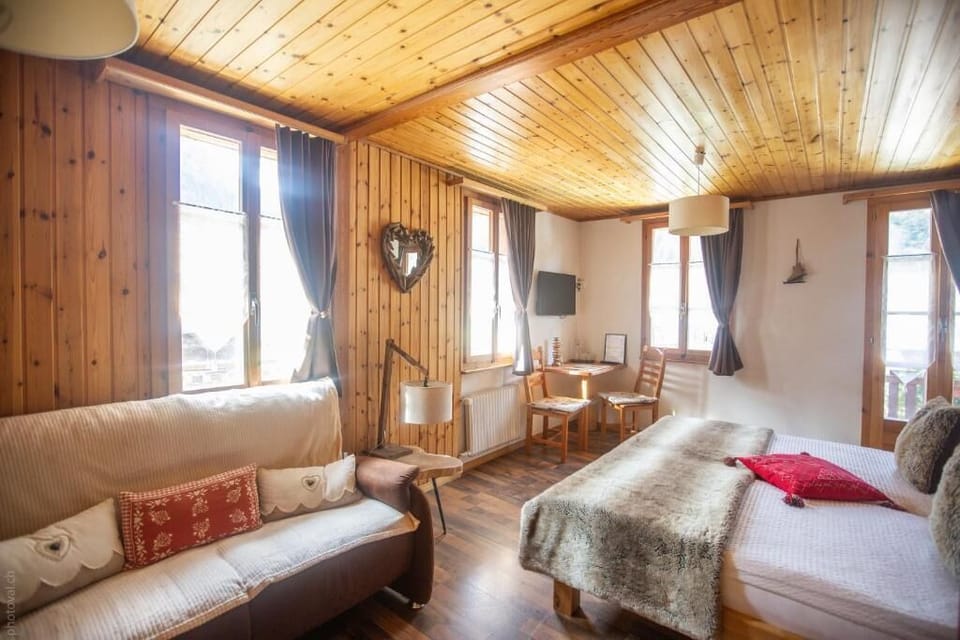 Superior Double Room, Balcony, Mountain View | In-room safe, free WiFi, bed sheets