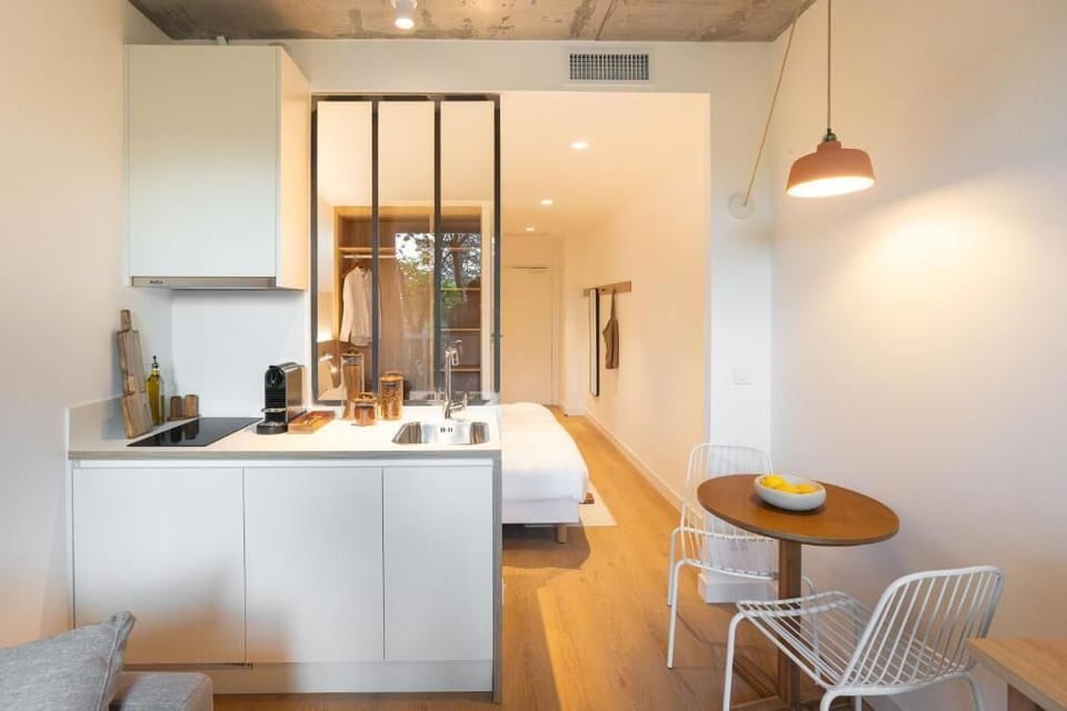 Junior Suite, Balcony | Private kitchen