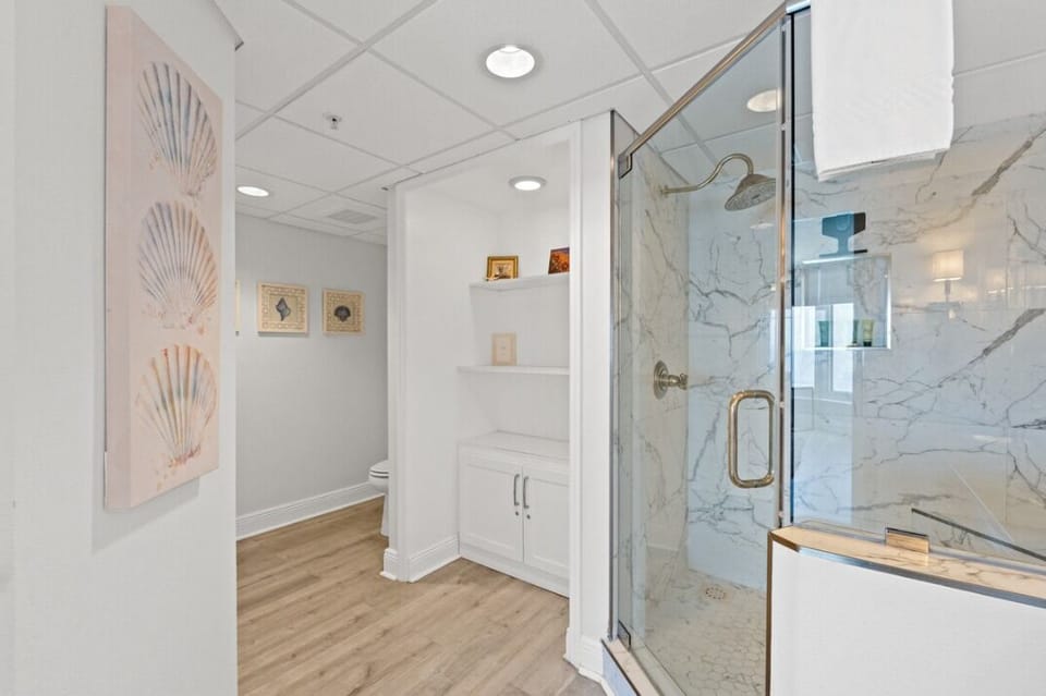 Walk in shower