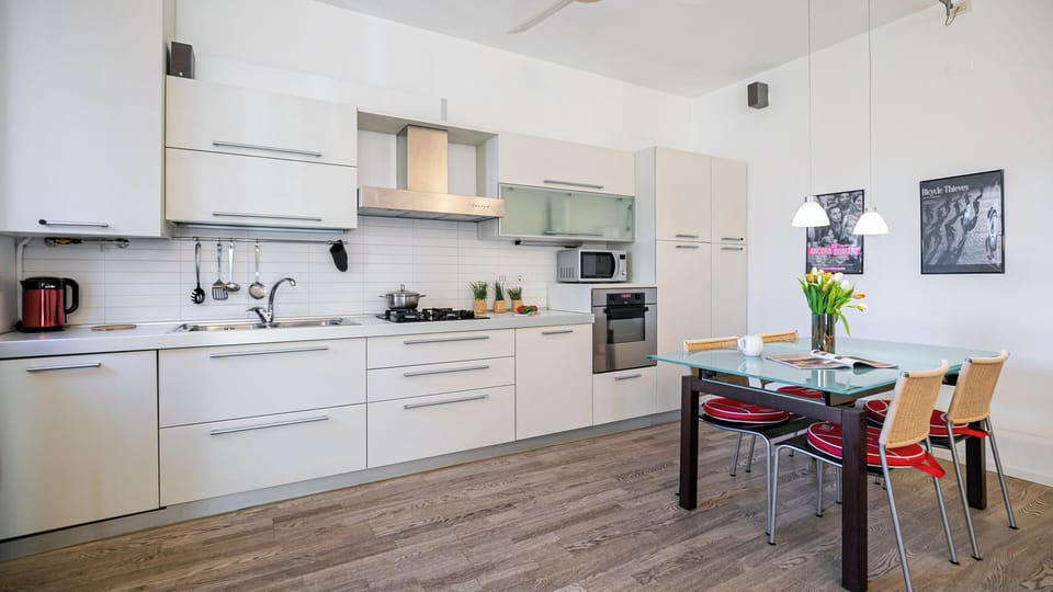 Apartment (1 Bedroom) | Interior