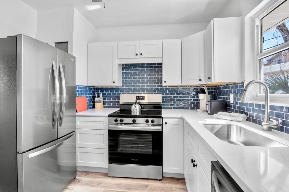 Spacious kitchen with appliances