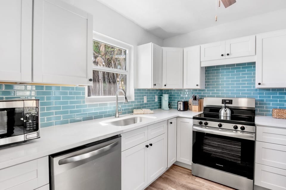 Spacious kitchen with appliances