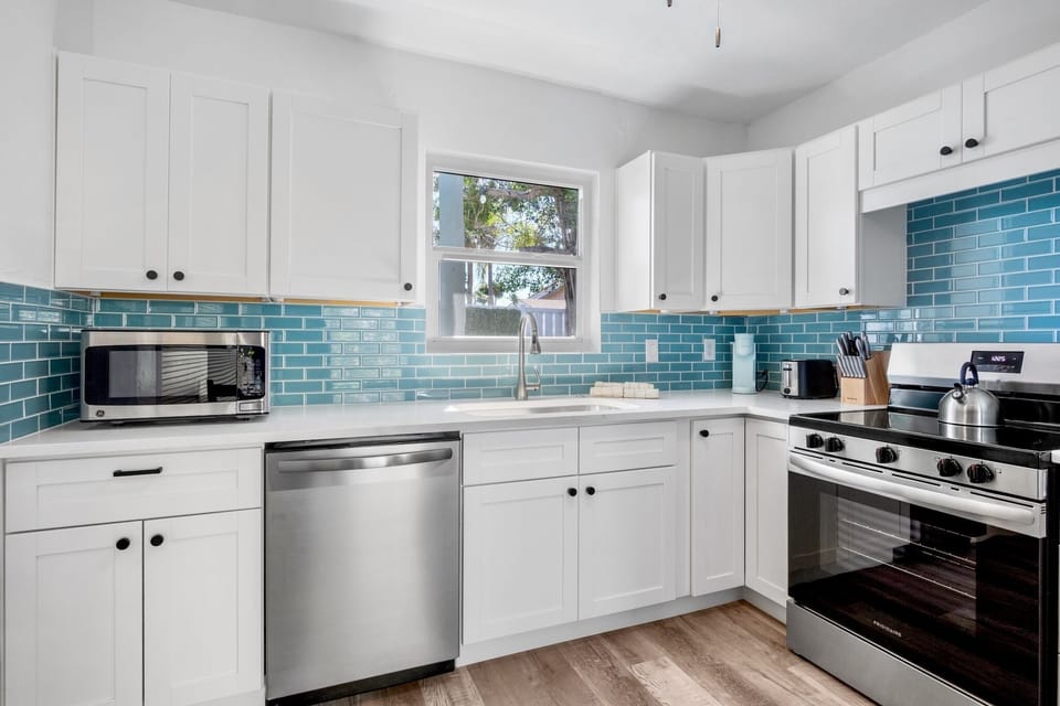 Fully equipped modern kitchen