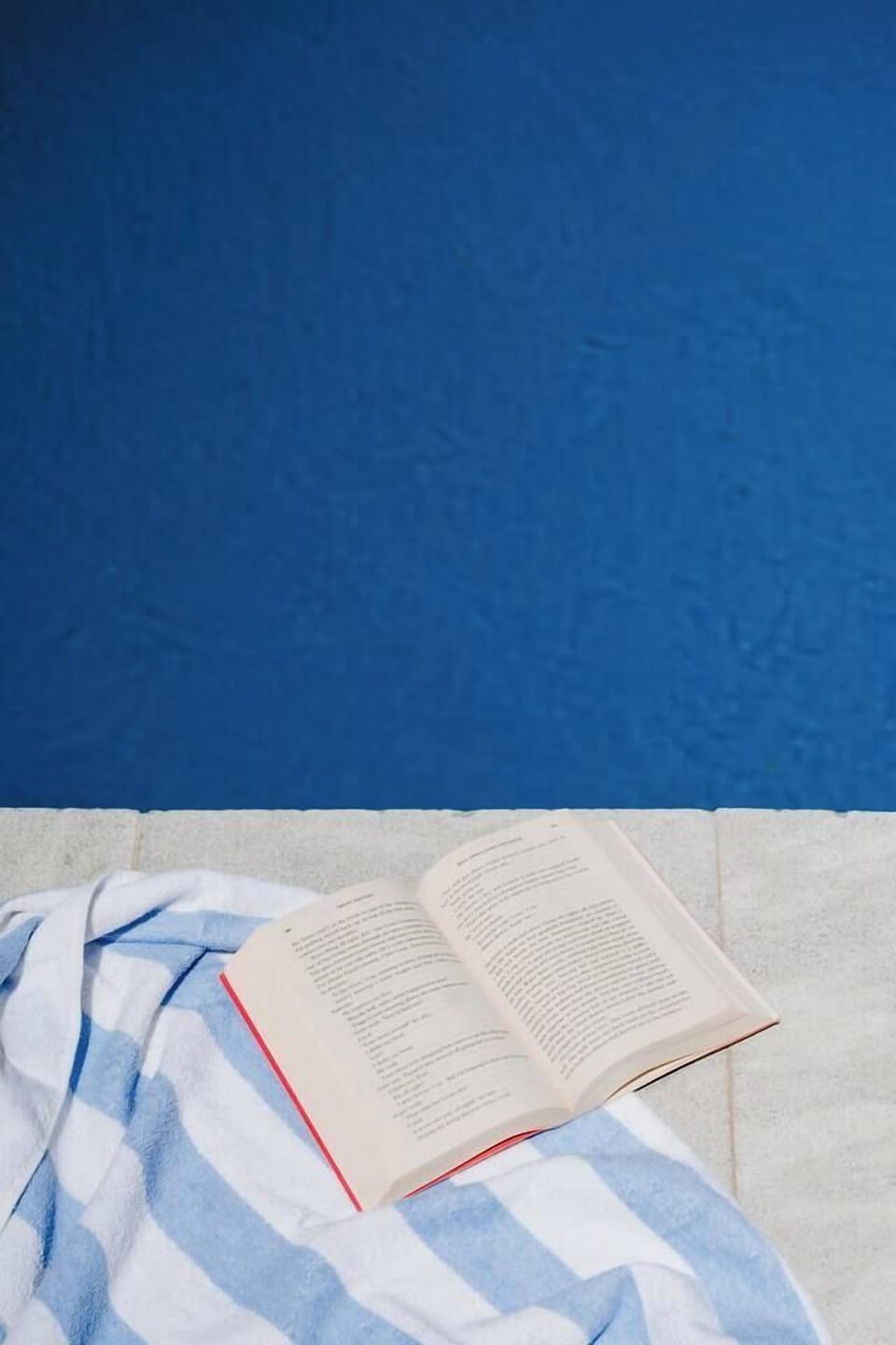 Stretch out poolside with a book in hand, soaking in the quiet charm and sunshine that define life in Mudgee.