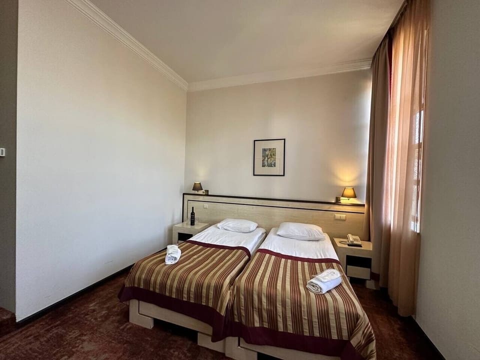 Deluxe Double Room, Balcony, River View | Spa