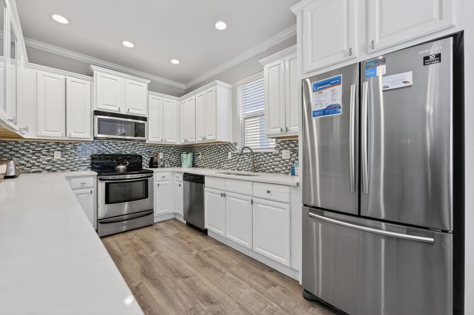 Recently updated kitchen. Perfect for home cooked meals.