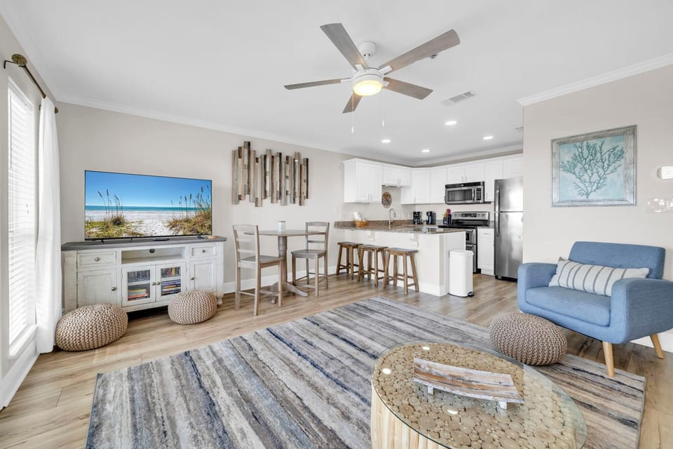 Condo, 1 King Bed with Sofa bed (Gulf Place Caribbean 406) | Living area