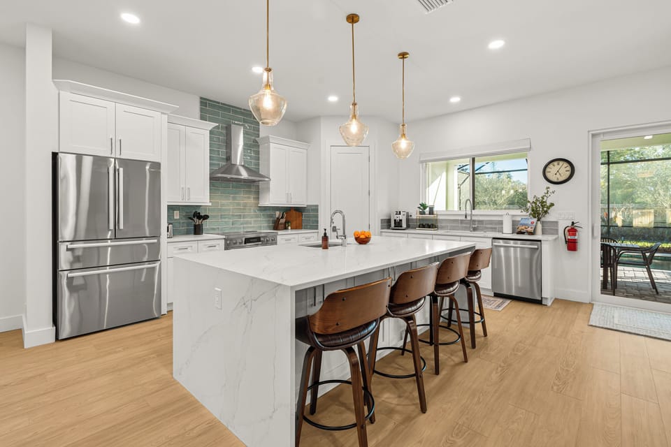 This spacious, fully equipped kitchen is a chef's dream!