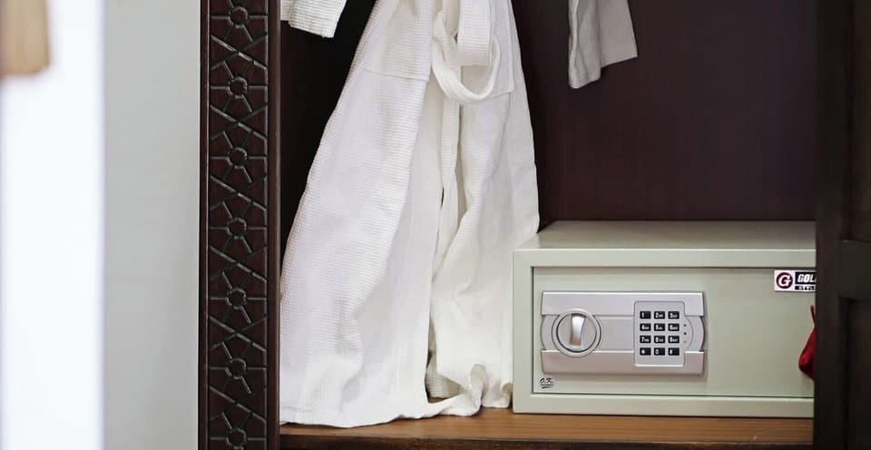 Junior Suite, City View | Laptop workspace, free WiFi, bed sheets