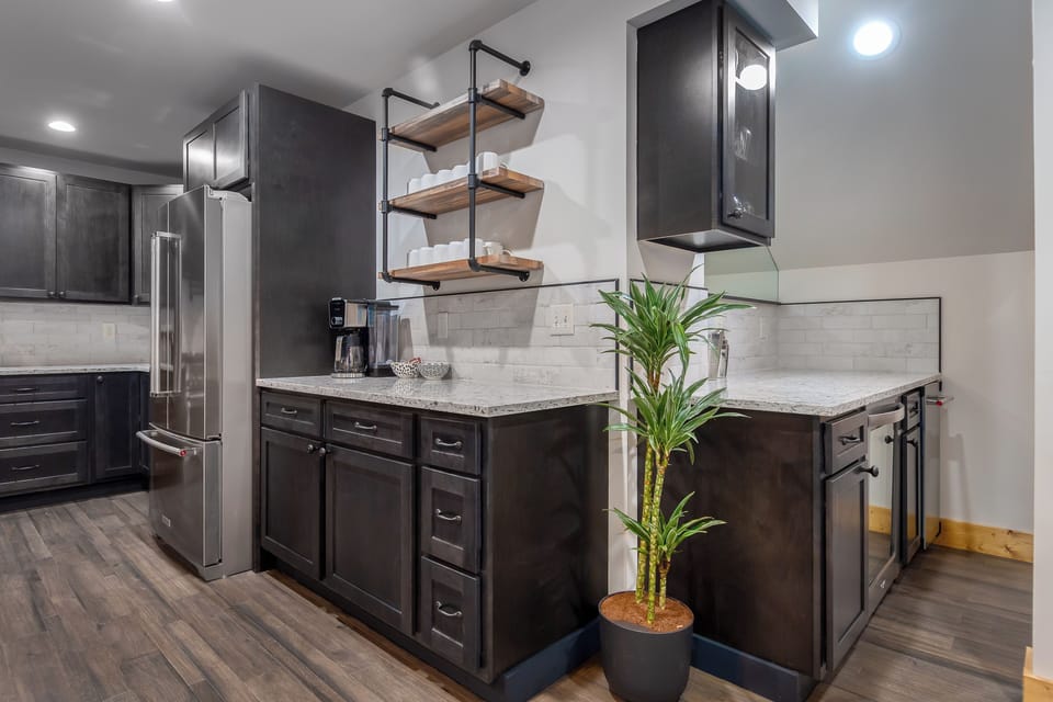Ice Maker and Beverage Cooler