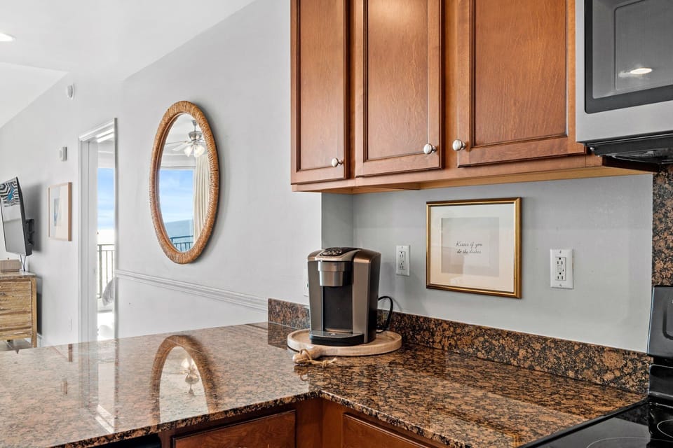 It comes stocked with the essentials you need for everyday cooking, from cookware to utensils, so guests can settle in and feel right at home.