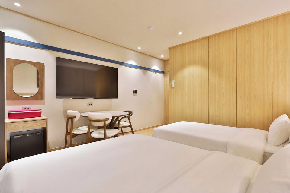 Premium Twin Room | WiFi (free)