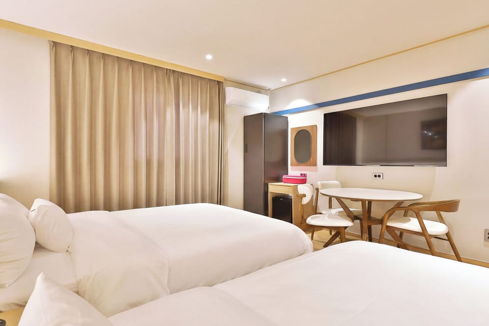 Premium Twin Room | WiFi (free)