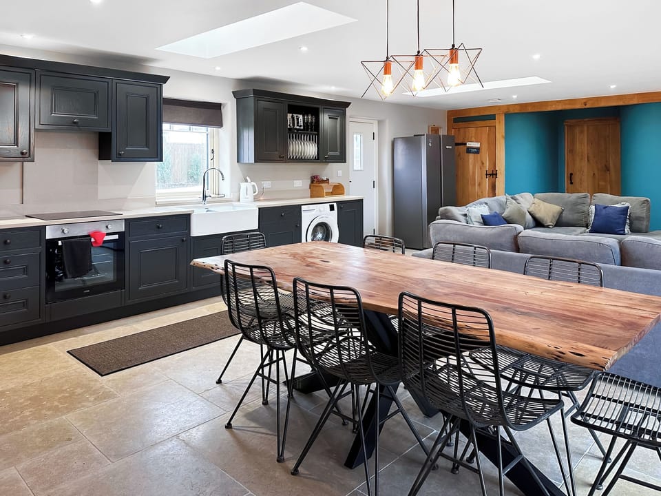 Open Plan dining and kitchen area | Willow Cottage - Manor Farm Cottages, Flixton, near Filey