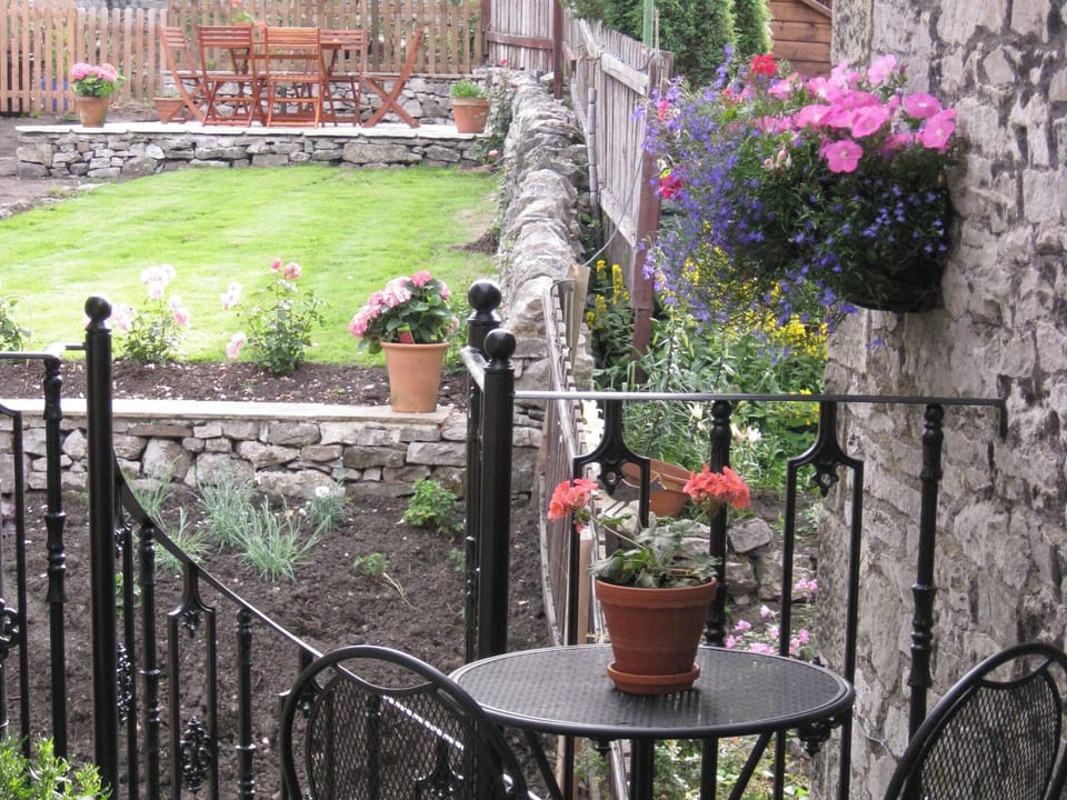 Swallow&rsquo;s Nest, Bradwell