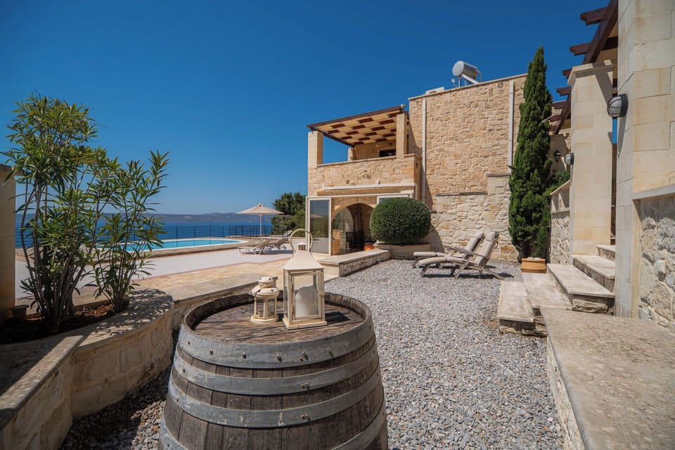 Building Exterior, Outdoor, Pool