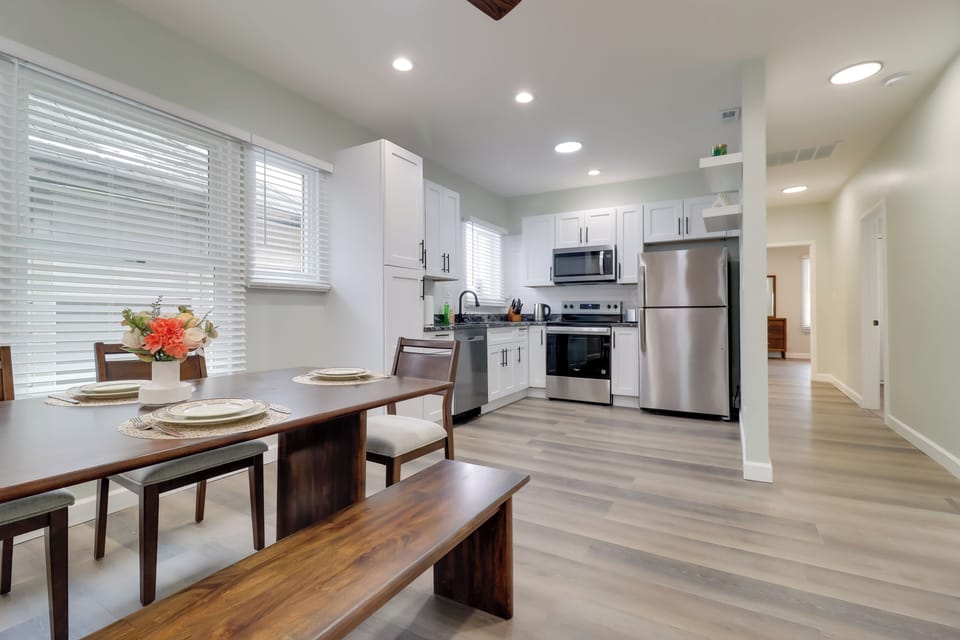 Kitchen | Main Level