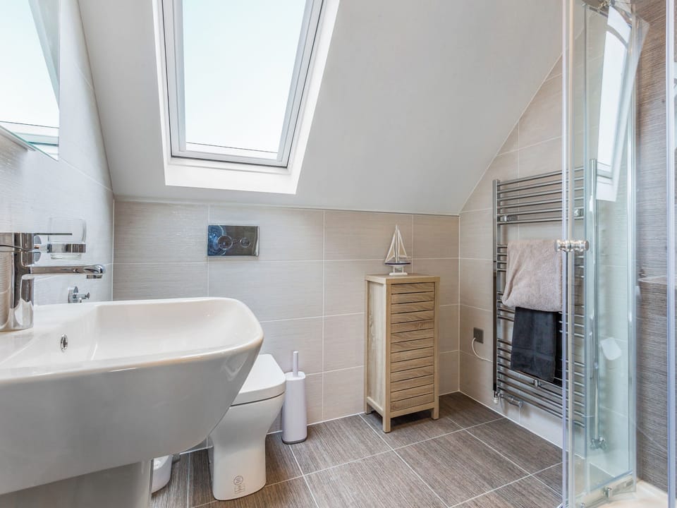 Bathroom | A&rsquo;Chrannchuir, Blackwaterfoot