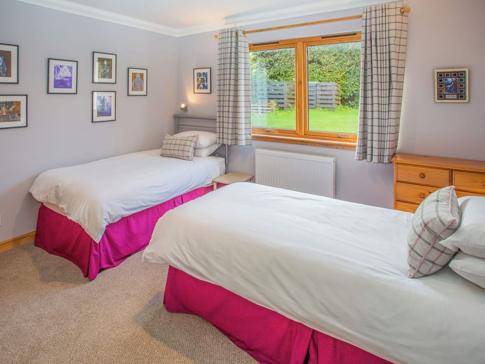Twin bedroom | Tanglewood, Isle of Arran