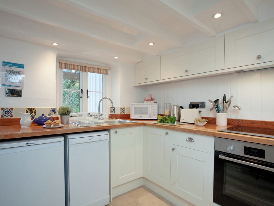 Kitchen | 1 Castle Cottage - Tuckenhay Mill, Bow Creek, between Dartmouth and Totnes