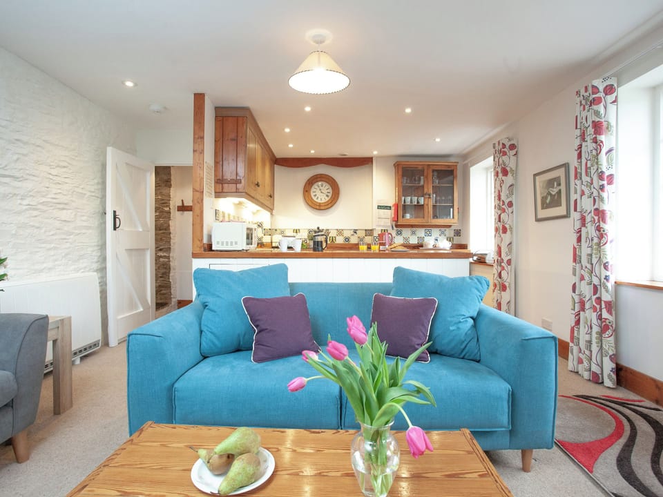 Open plan living space | 1 Salle Cottage - Tuckenhay Mill, Bow Creek, between Dartmouth and Totnes