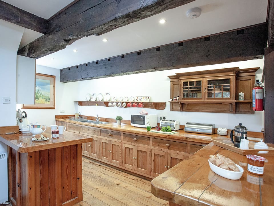 Kitchen | Vat House - Tuckenhay Mill, Bow Creek, between Dartmouth and Totnes