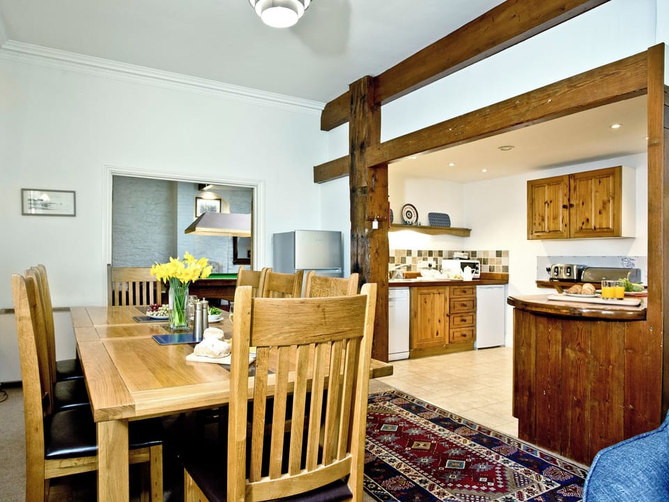Sociable dining area | Papermaker&rsquo;s Cottage - Tuckenhay Mill, Bow Creek, between Dartmouth and Totnes