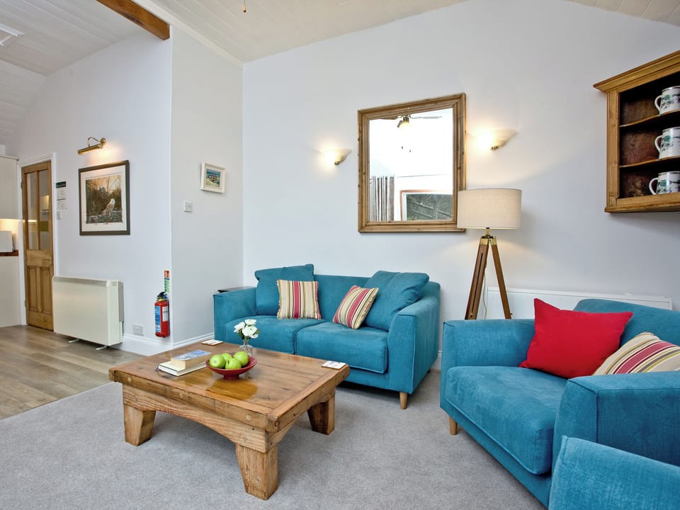 Relaxing living area | Miller&rsquo;s Thumb - Tuckenhay Mill, Bow Creek, between Dartmouth and Totnes