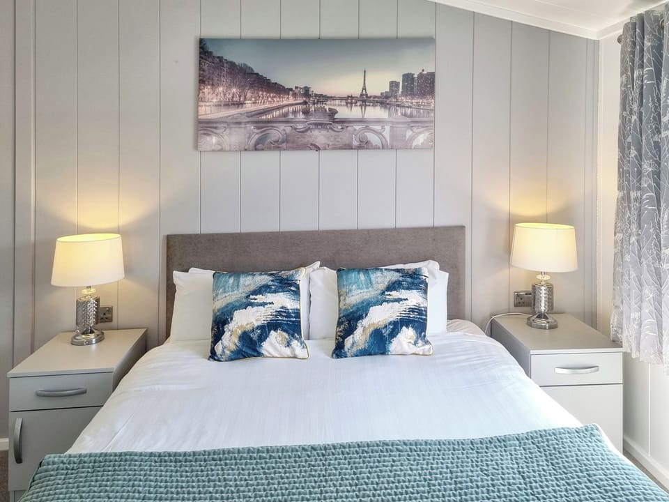 Double bedroom | Cherry Blossom 40 - Westfield Country Park, Fitling, near Burton Pidsea