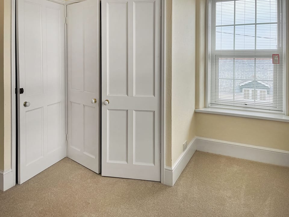 Double bedroom | The Farmhouse - Tokenbury Manor Cottages, Liskeard