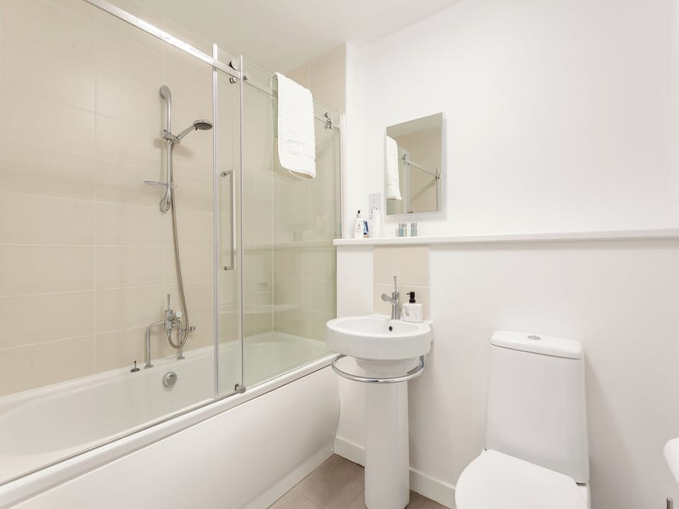 Bathroom | Inverness Highland Apartment, Inverness