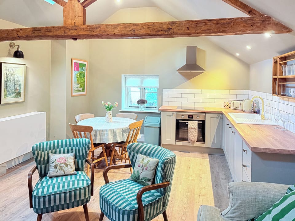 Open plan living space | Kirklington Retreats- Coach House Cottage - Kirklington Retreats, Kirklington, near Bedale