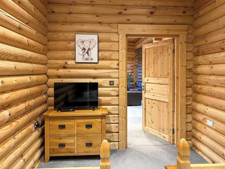Twin bedroom | The Outback - Felmoor Holidays, Felmoor Holiday Park
