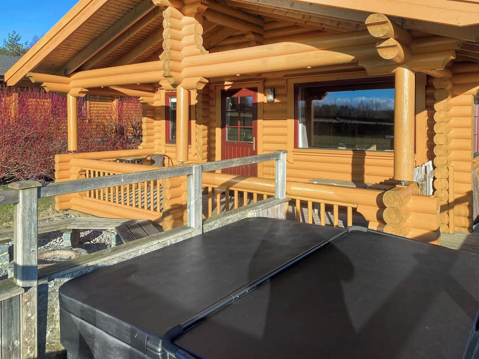 Hot tub | Oakpool - Park House Lodge, Hexham