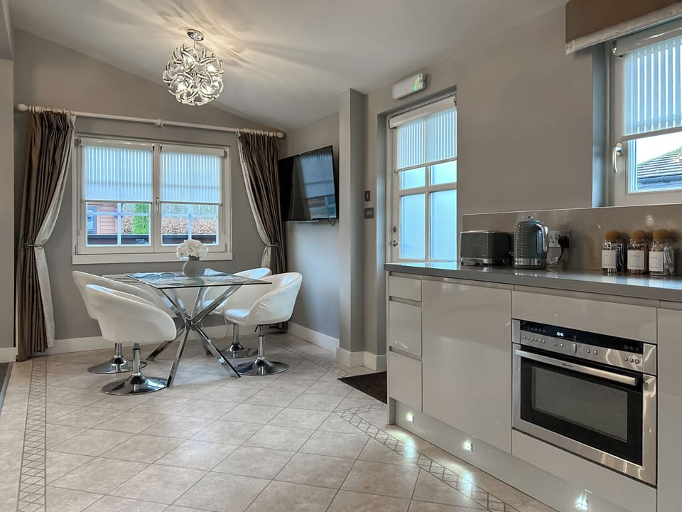 Dining Area | Ingliston Country Club & Hotel - Connemara - Ingliston Country Club & Hotel , Glasgow