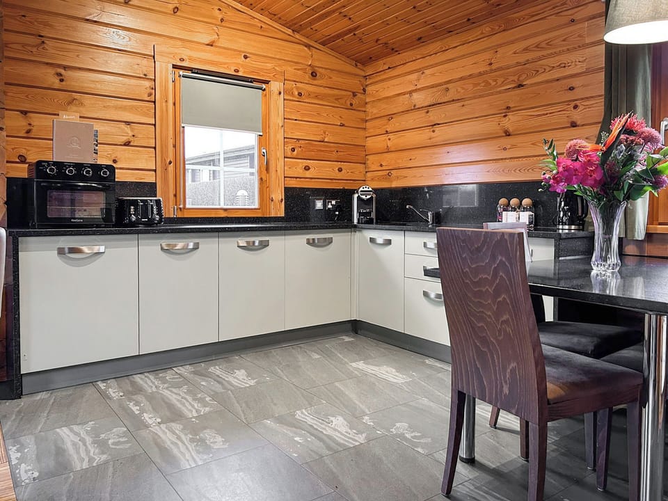 Open plan living space | Ingliston Country Club & Hotel - Lodge 4 - Ingliston Country Club & Hotel , Glasgow