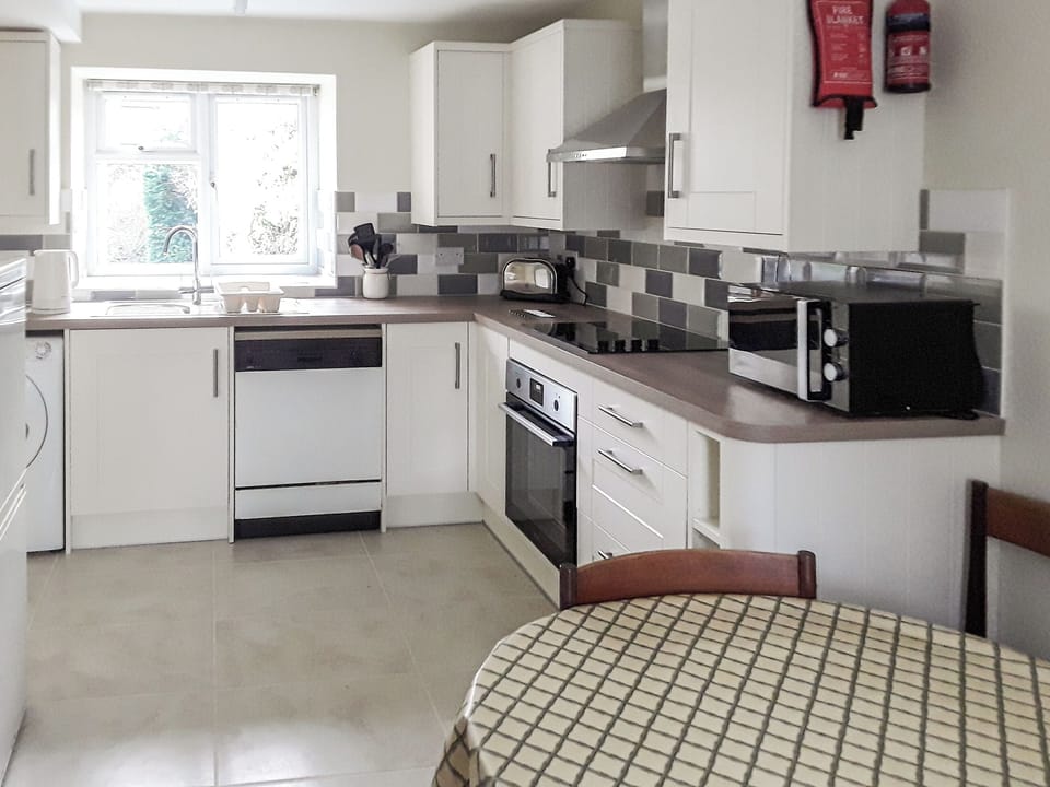 Kitchen/diner | Canon&rsquo;s Cottage, Clun