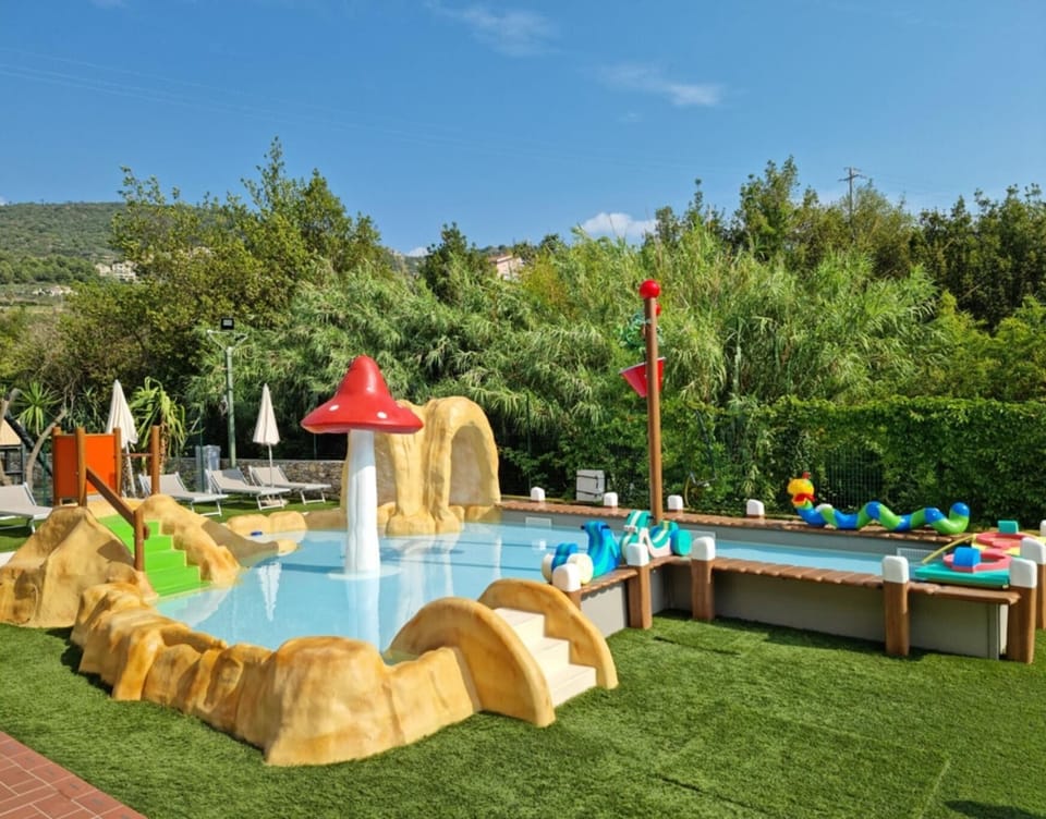 Holiday Home Swimming Pool