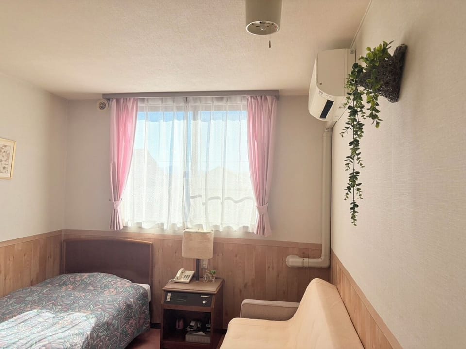 Economy Single Room | Free WiFi