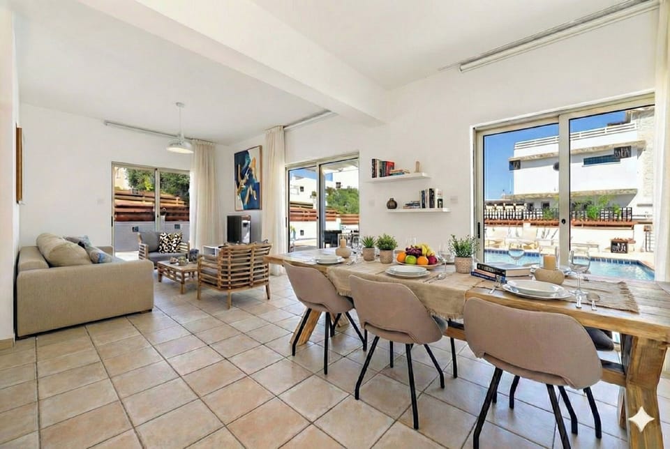 .Villa  dining table