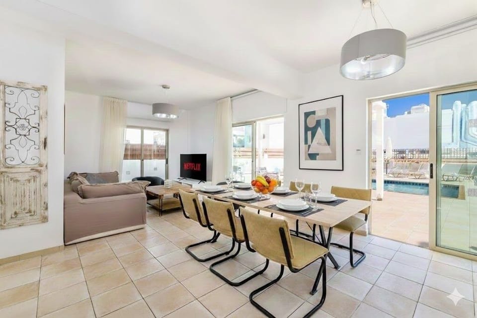 .Villa  dining table