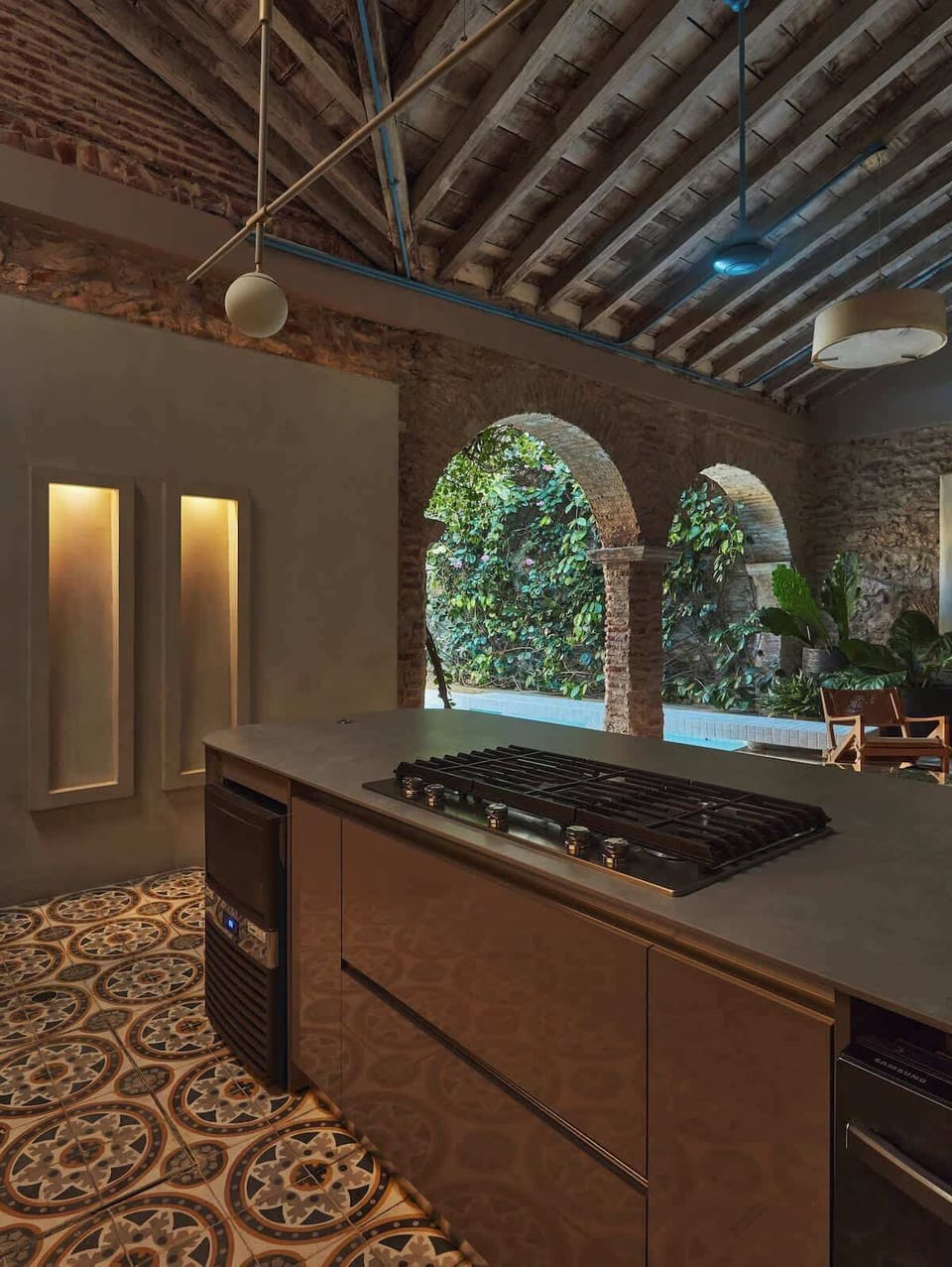 House | 6 bedrooms, Internet