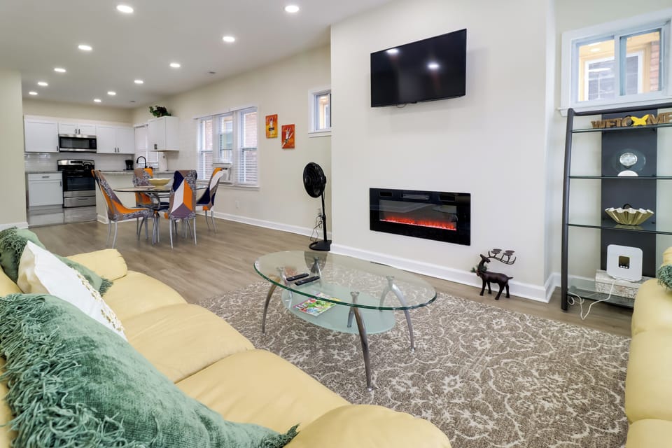 House (3 Bedrooms) | Front of property