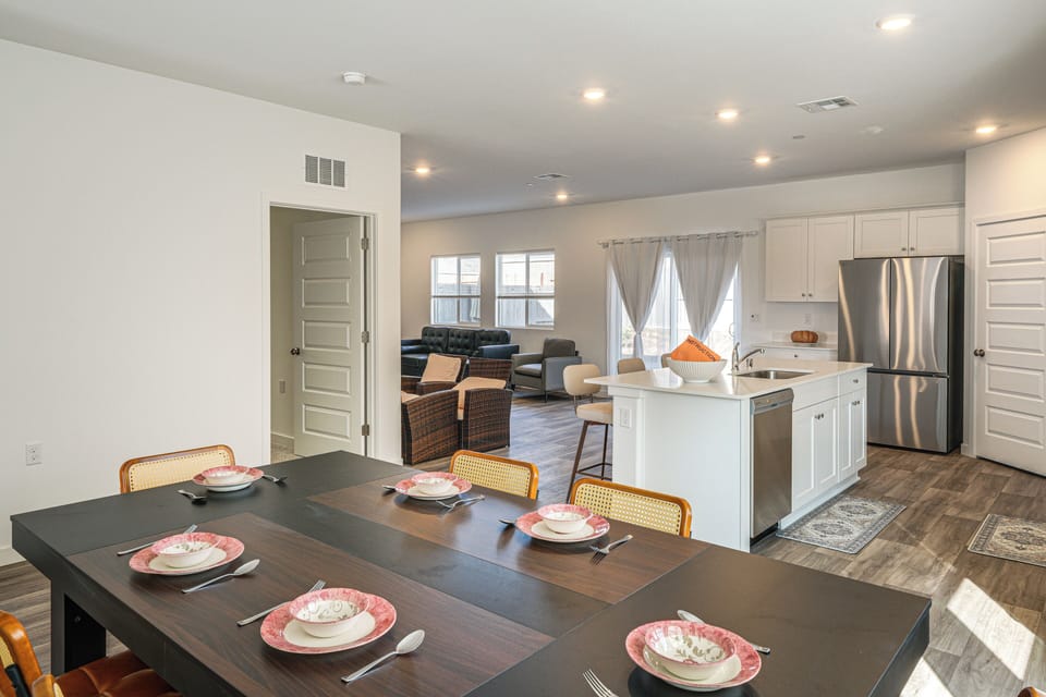 House (5 Bedrooms) | Interior