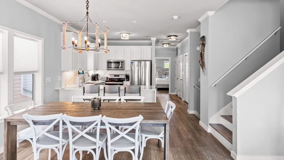 Salty Seabreeze 2nd Floor - Dining into kitchen