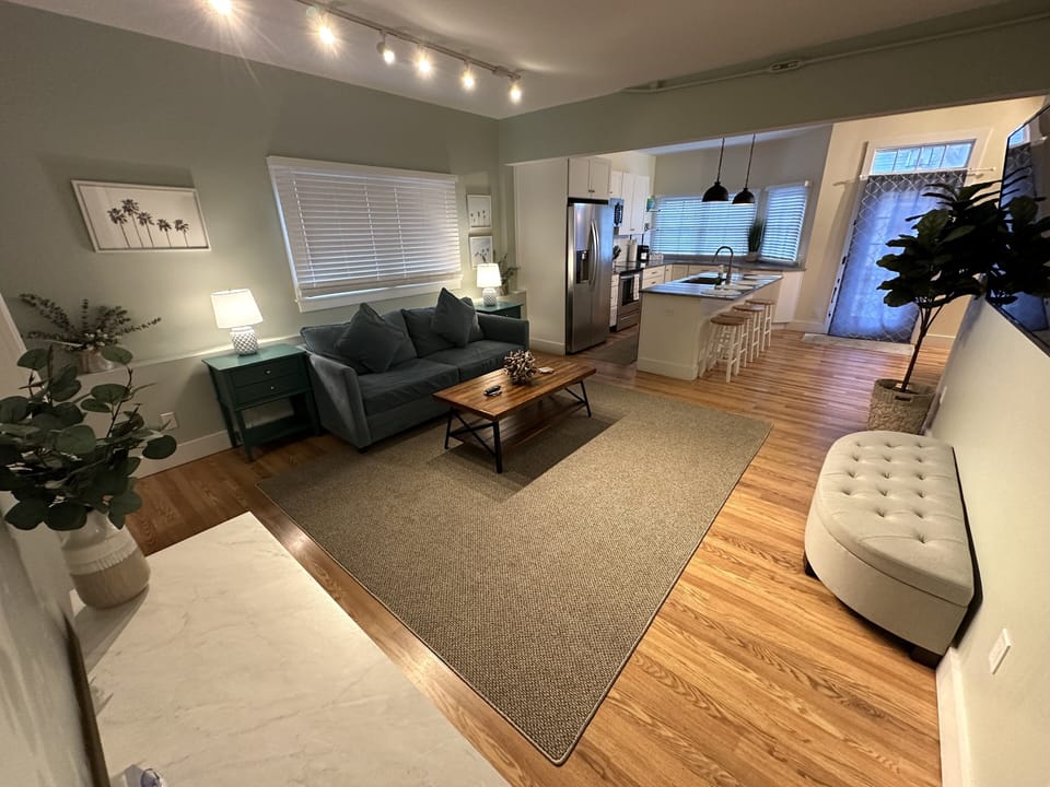 Apartment, 2 Bedrooms | Living area